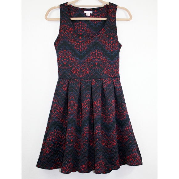 Xhilaration Dresses & Skirts - Quilted Black & Red Baroque Print Skater Dress